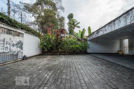 Casa à venda com 1300m², 4 quartos e 7 vagasGaragem