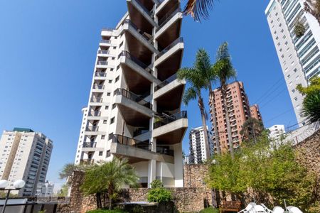Apartamento à venda com 235m², 4 quartos e 3 vagasFachada