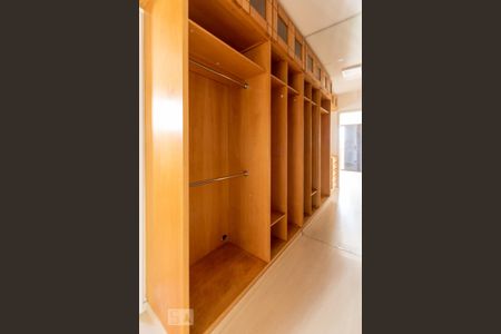 Apartamento à venda com 235m², 4 quartos e 3 vagasCloset da suíte