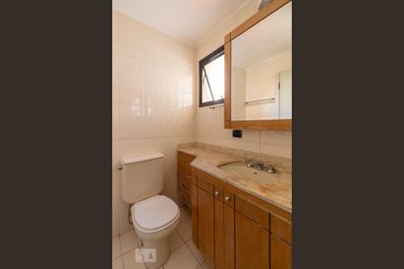 Apartamento à venda com 235m², 4 quartos e 3 vagasBanheiro da suíte master