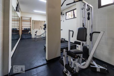 Apartamento à venda com 235m², 4 quartos e 3 vagasÁrea comum - Academia