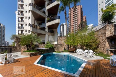 Apartamento à venda com 235m², 4 quartos e 3 vagasÁrea comum - Piscina