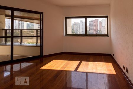 Apartamento à venda com 235m², 4 quartos e 3 vagasSala