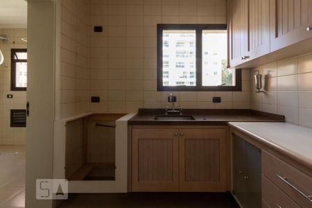 Apartamento à venda com 235m², 4 quartos e 3 vagasCozinha