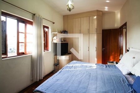 Casa à venda com 230m², 4 quartos e 6 vagasSuíte 1