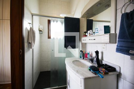 Casa à venda com 230m², 4 quartos e 6 vagasBanheiro da Suíte 2