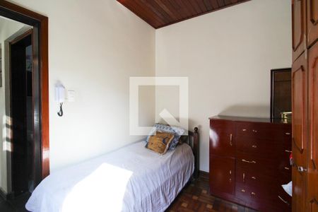 Casa à venda com 230m², 4 quartos e 6 vagasQuarto de Serviço