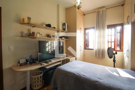 Casa à venda com 230m², 4 quartos e 6 vagasSuíte 2