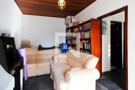 Casa à venda com 230m², 4 quartos e 6 vagasSala de Serviço 