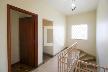 Casa à venda com 230m², 4 quartos e 6 vagasCorredor 