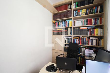 Casa à venda com 230m², 4 quartos e 6 vagasEscritório