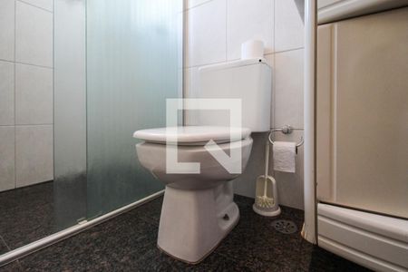 Casa à venda com 230m², 4 quartos e 6 vagasBanheiro da Suíte 3