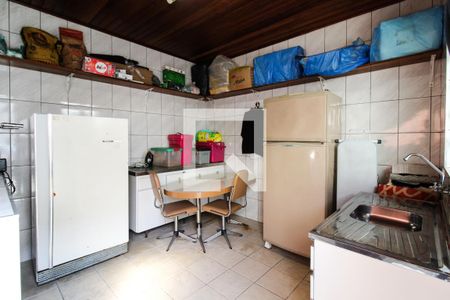 Casa à venda com 230m², 4 quartos e 6 vagasCozinha de Serviço