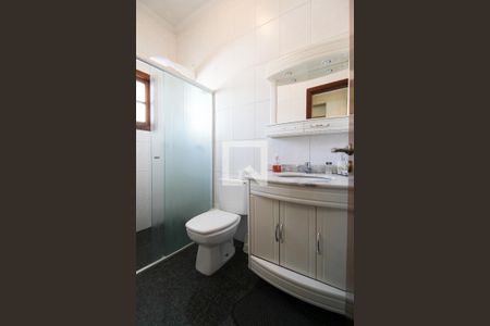 Casa à venda com 230m², 4 quartos e 6 vagasBanheiro da Suíte 3