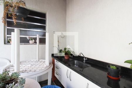 Casa à venda com 230m², 4 quartos e 6 vagasChurrasqueira