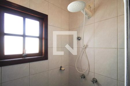 Casa à venda com 230m², 4 quartos e 6 vagasBanheiro da Suíte 1