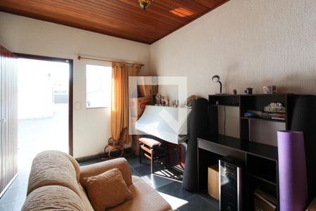 Casa à venda com 230m², 4 quartos e 6 vagasSala de Serviço 