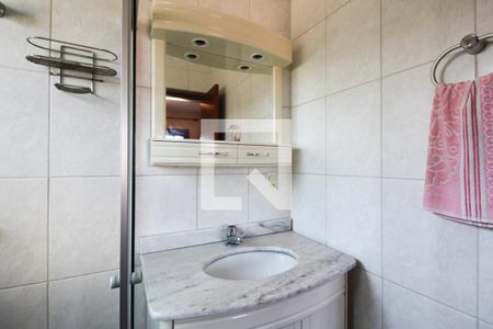 Casa à venda com 230m², 4 quartos e 6 vagasBanheiro da Suíte 4