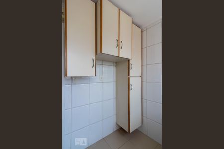 Cozinha de apartamento para alugar com 2 quartos, 54m² em Aclimação, São Paulo