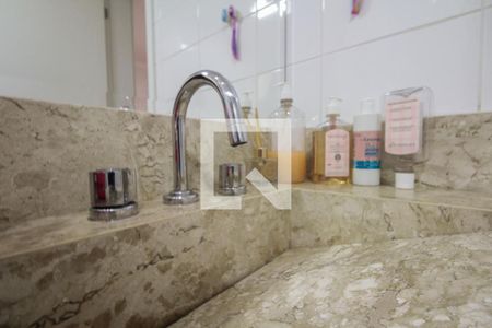 Apartamento à venda com 204m², 3 quartos e 4 vagasBanheiro Suíte 1