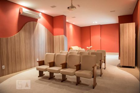 Apartamento para alugar com 60m², 2 quartos e 1 vaga Apartamento para alugar com 60m², 2 quartos e 1 vagaCinema