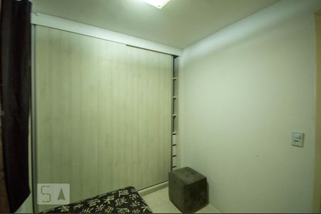 Quarto 1 de apartamento para alugar com 2 quartos, 49m² em Santo Antônio, São José dos Pinhais