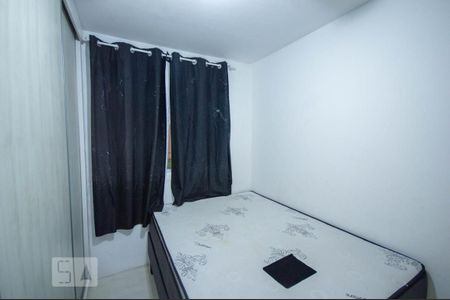 Quarto 2 de apartamento para alugar com 2 quartos, 49m² em Santo Antônio, São José dos Pinhais