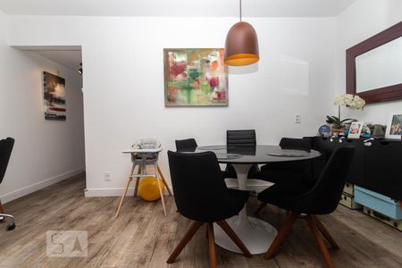 Apartamento à venda com 61m², 2 quartos e 1 vaga Apartamento à venda com 61m², 2 quartos e 1 vagaSala