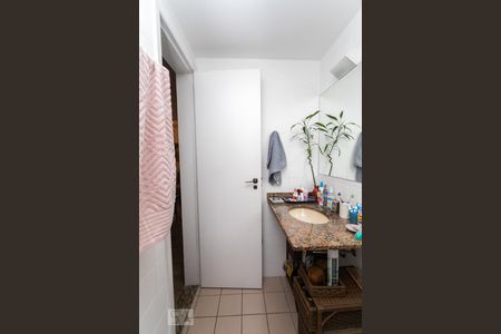 Apartamento à venda com 61m², 2 quartos e 1 vaga Apartamento à venda com 61m², 2 quartos e 1 vagaBanheiro