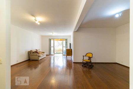 Sala de apartamento para alugar com 4 quartos, 250m² em Cambuí, Campinas