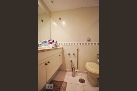 Apartamento à venda com 420m², 3 quartos e 4 vagasBanheiro da suíte 2