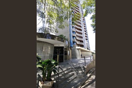 Apartamento à venda com 420m², 3 quartos e 4 vagasFachada