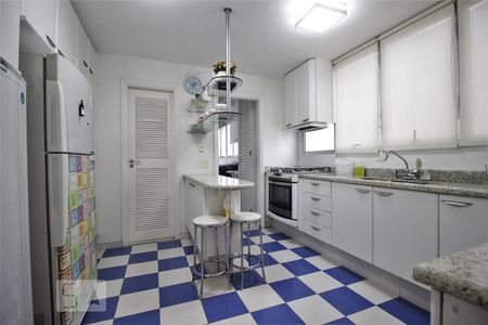 Apartamento à venda com 420m², 3 quartos e 4 vagasCozinha