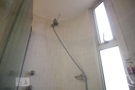 Apartamento à venda com 420m², 3 quartos e 4 vagasChuveiro