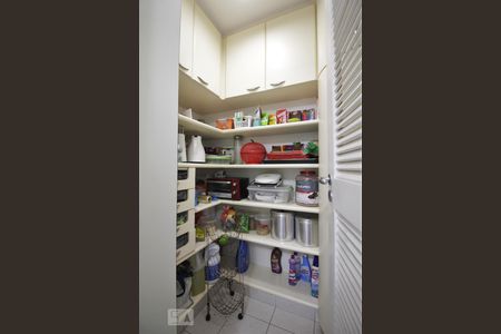 Apartamento à venda com 420m², 3 quartos e 4 vagasDespensa