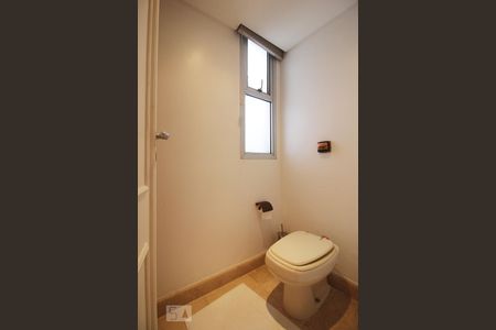 Apartamento à venda com 420m², 3 quartos e 4 vagasBanheiro da suíte 3