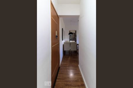 Corredor de apartamento à venda com 2 quartos, 52m² em Itanhangá, Rio de Janeiro