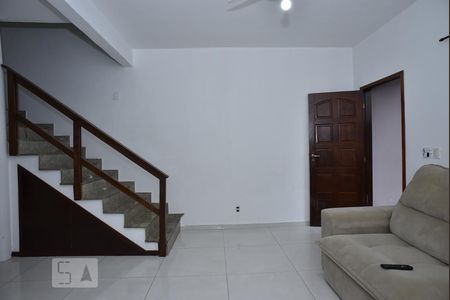 Sala de casa à venda com 3 quartos, 110m² em Jacarepaguá, Rio de Janeiro