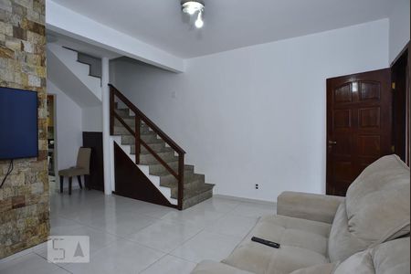 Sala de casa para alugar com 3 quartos, 110m² em Jacarepaguá, Rio de Janeiro