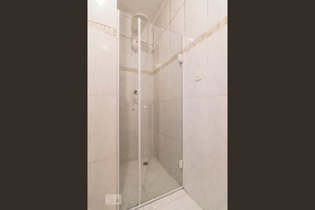 Banheiro da Suíte de apartamento para alugar com 2 quartos, 63m² em Vila Valparaíso, Santo André