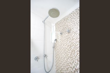 Apartamento para alugar com 70m², 2 quartos e 1 vaga Apartamento para alugar com 70m², 2 quartos e 1 vagaChuveiro