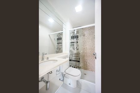 Apartamento para alugar com 70m², 2 quartos e 1 vaga Apartamento para alugar com 70m², 2 quartos e 1 vagaBanheiro social