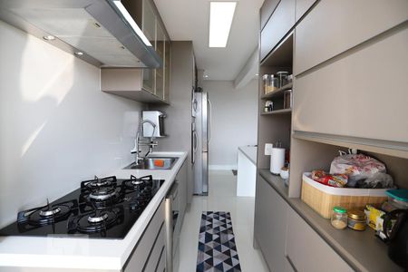Apartamento à venda com 90m², 2 quartos e 2 vagasCozinha