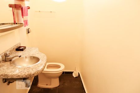 Lavabo de casa à venda com 3 quartos, 185m² em Jardim Consórcio, São Paulo