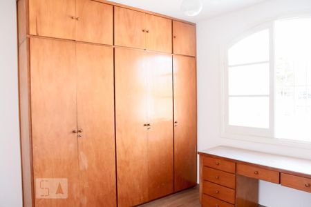 Casa à venda com 185m², 3 quartos e 2 vagasQuarto 3