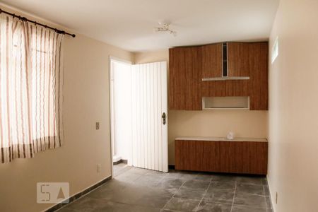 Casa à venda com 185m², 3 quartos e 2 vagasEdicula