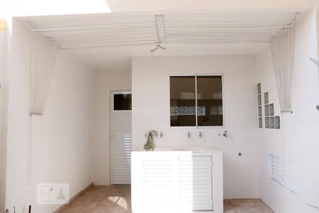 Casa à venda com 185m², 3 quartos e 2 vagasQuintal / Área de Serviço