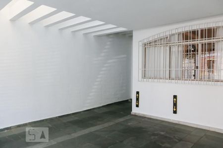Casa à venda com 185m², 3 quartos e 2 vagasGaragem