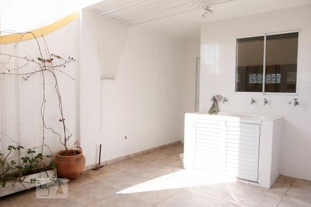 Casa à venda com 185m², 3 quartos e 2 vagasQuintal / Área de Serviço