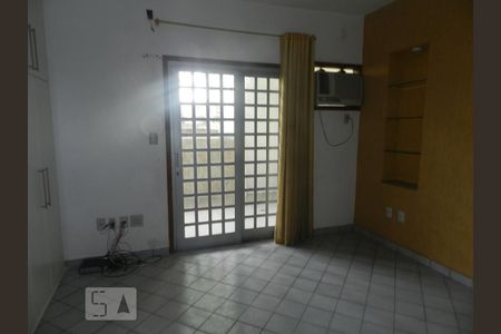 Sala de casa à venda com 5 quartos, 450m² em Braz de Pina, Rio de Janeiro